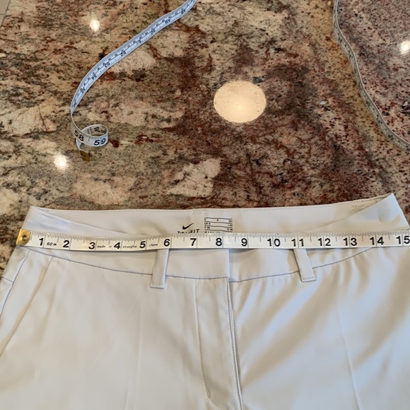 Nike Dri-Fit women’s golf short, size 4 - Picture 6 of 7